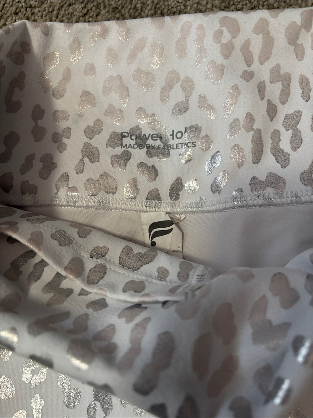 Fabletics silver/white leopard leggings - Picture 4 of 6